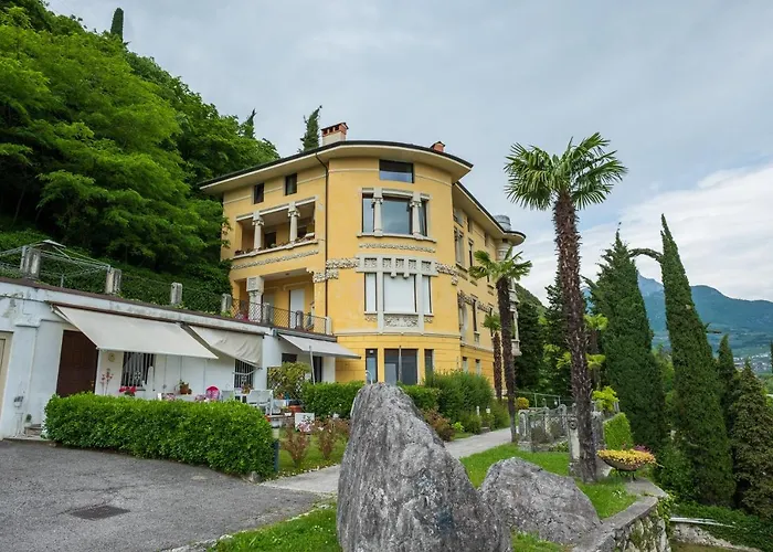 Lake Attic In Villa Lina